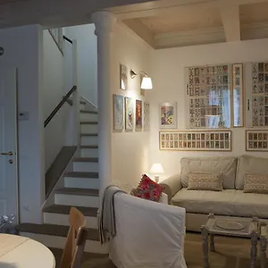 https://barone-rosso-suite.emilia-romagnahotels.net
